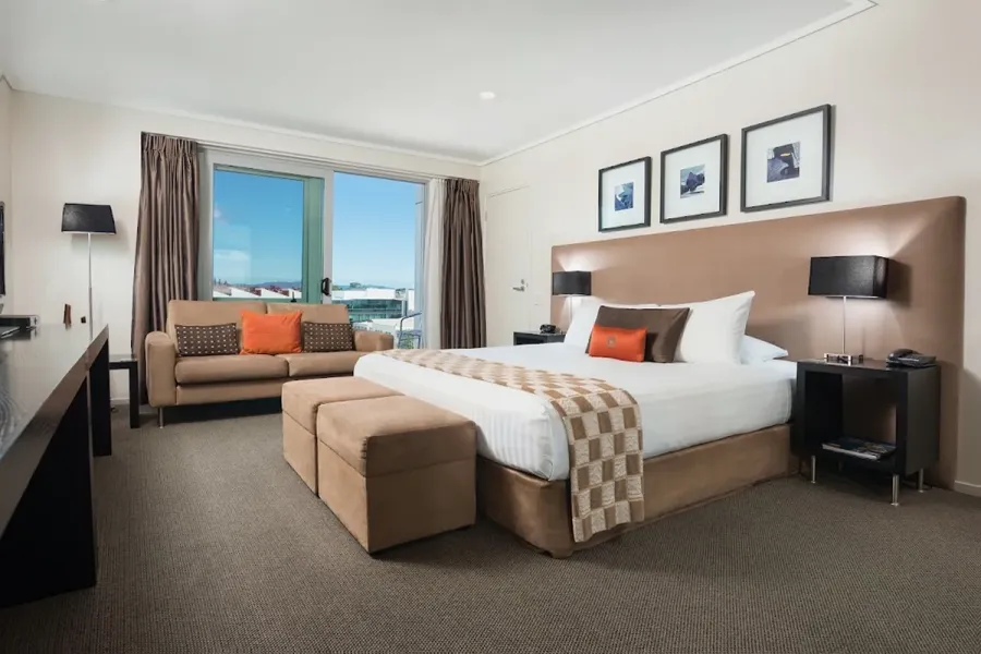 Hotel On Devonport