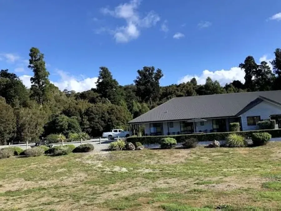 Lake Brunner Longhouse