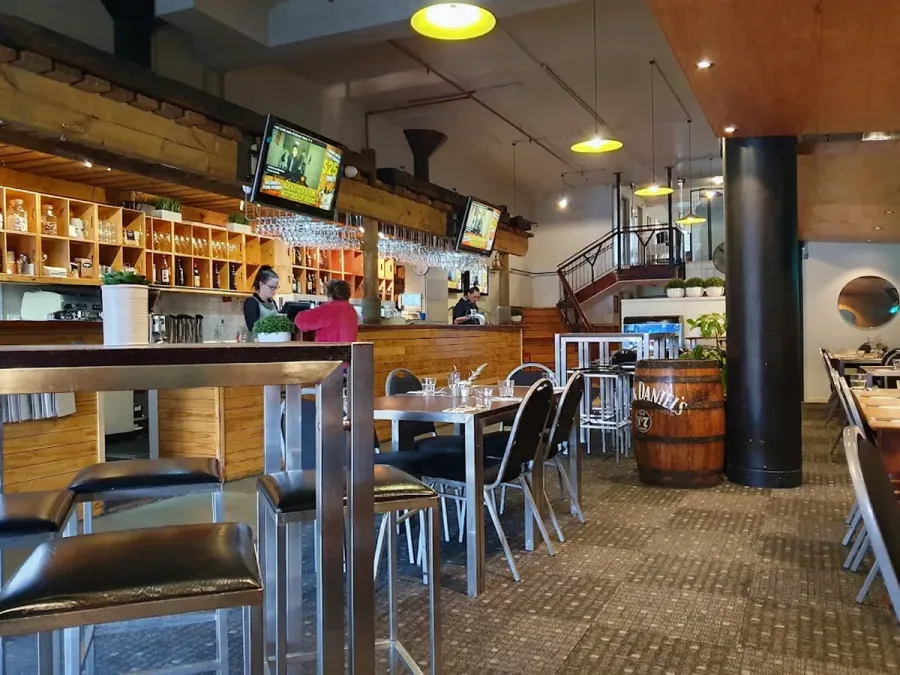 Pure Bar & Grill