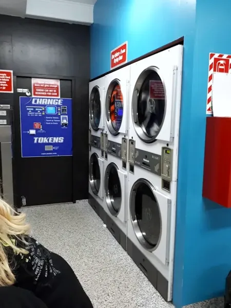 La Nuova Laundromat