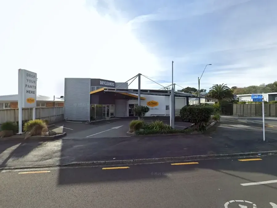 La Nuova Apparelmaster(New Plymouth)