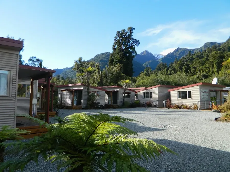 10 Cottages