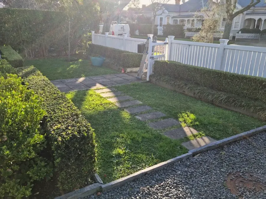 RB Landscaping & Garden Service