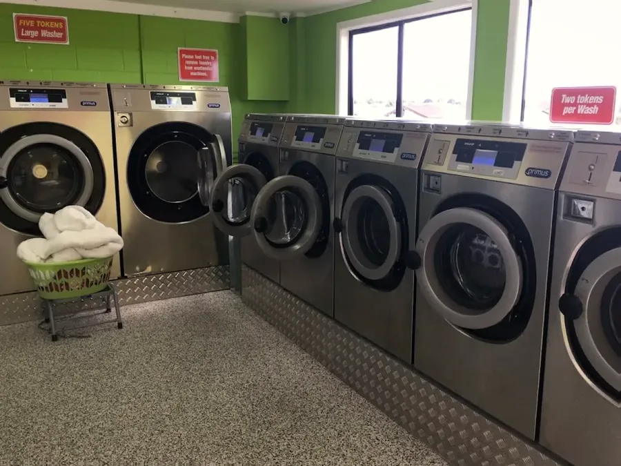 La Nuova Bell Block Laundromat