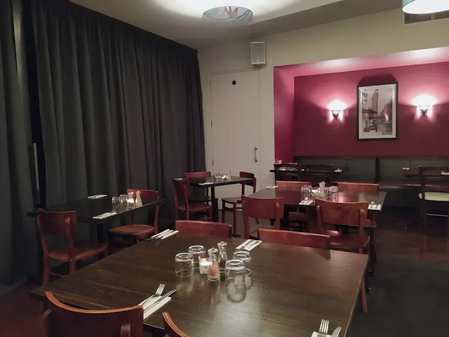 Circus Cinema Restaurant Bar