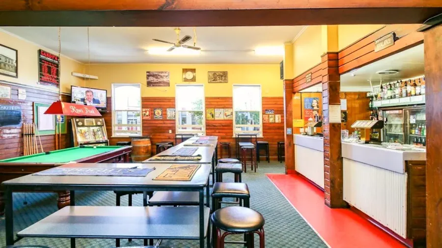 Commercial Hotel