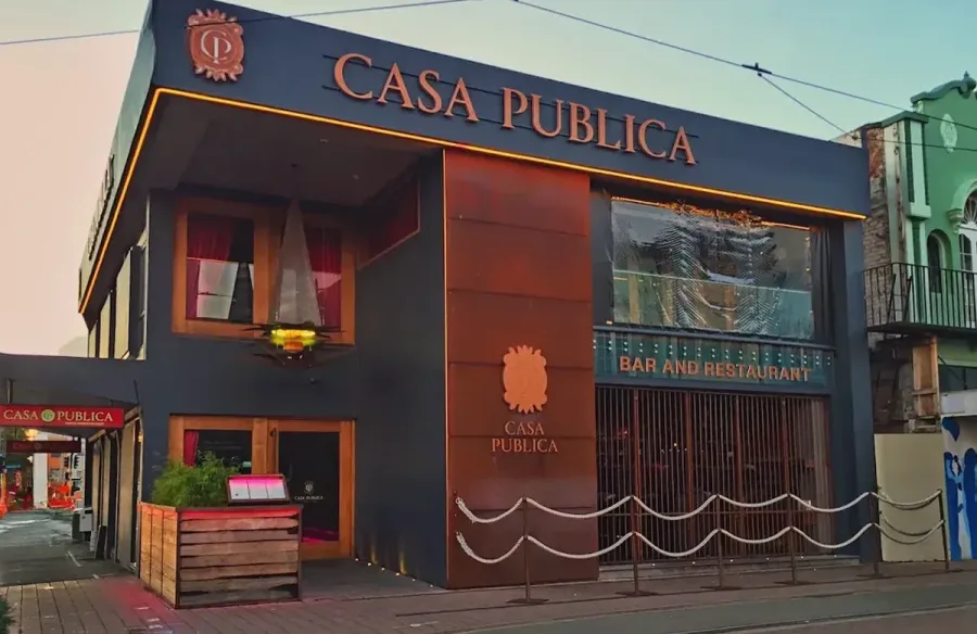 Casa Publica