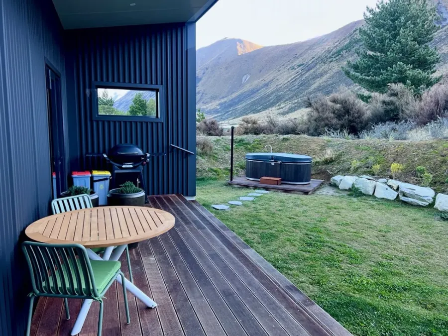 Te Manahuna Retreat