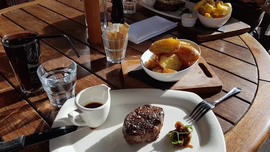 Captains Restaurant