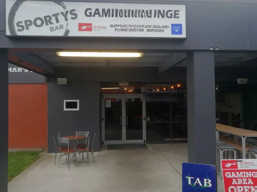 Sporty's Bar