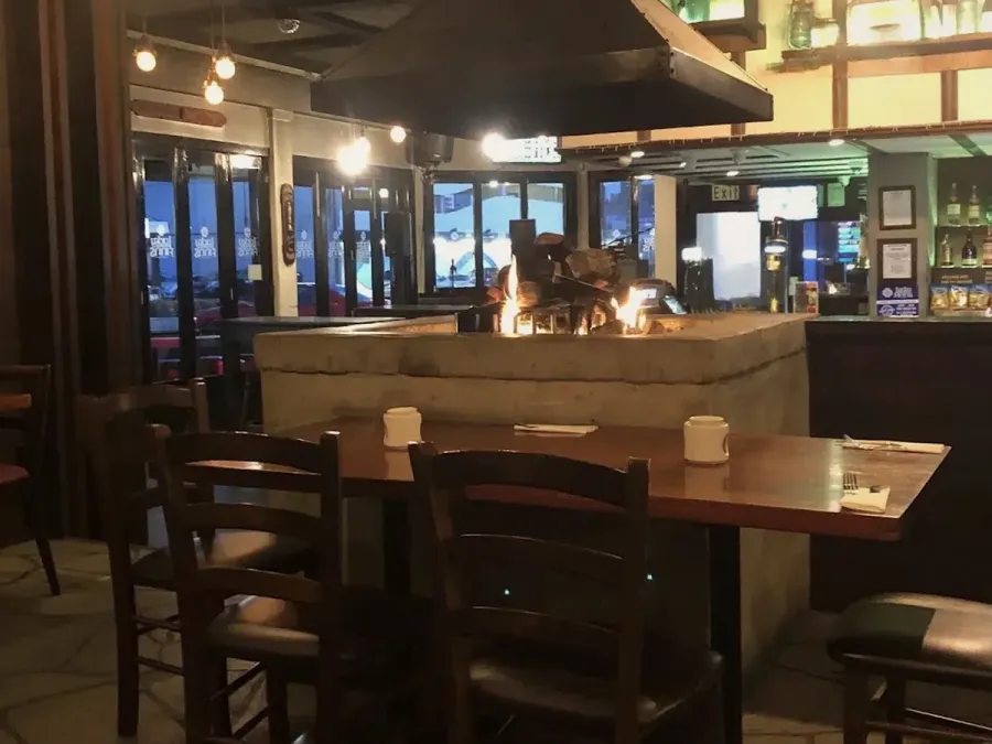 Lucky Finns Bar n Restaurant