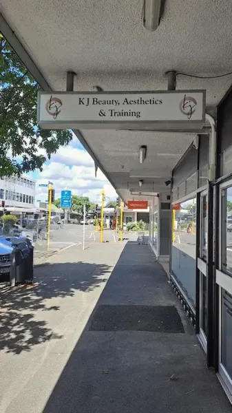 K J Beauty, Aesthetics and Training