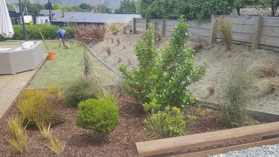 Perianth Landscapes and Garden Services