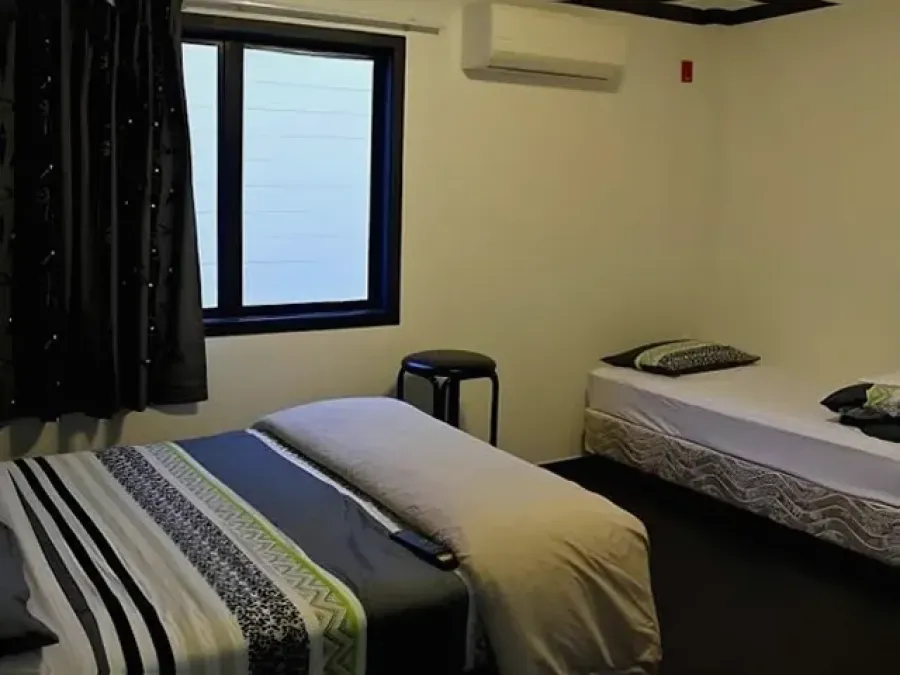 Eagles Nest Backpackers