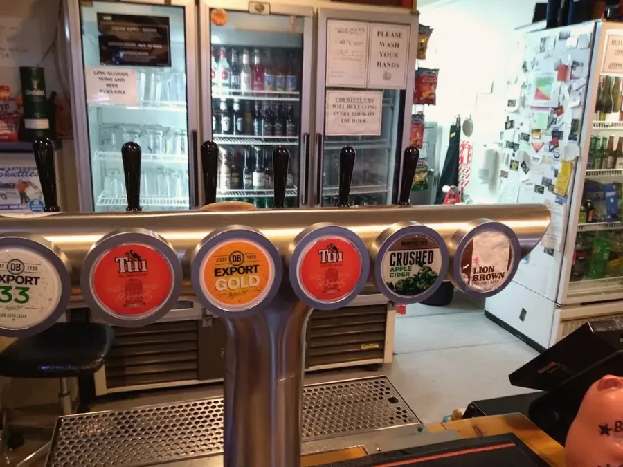 Ev's Bar