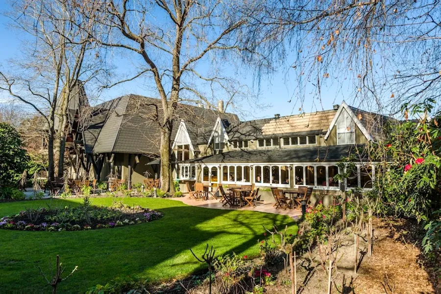 Chateau on the Park - Christchurch, a DoubleTree by Hilton