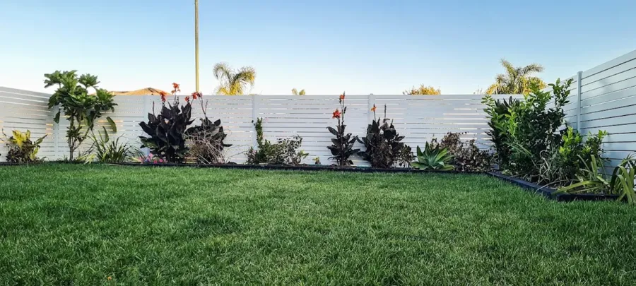 Bay City Fencing and Landscaping Ltd