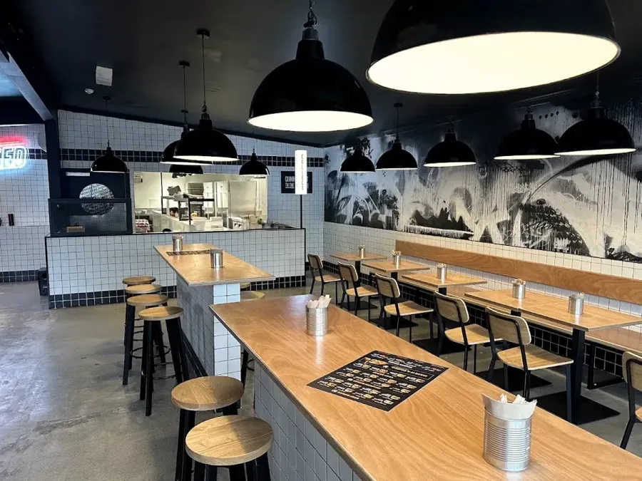 RE Burger Masterton