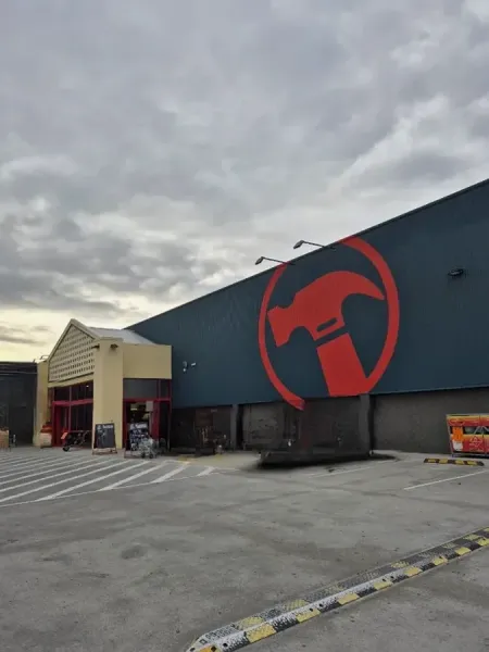 Bunnings Warehouse Queenstown