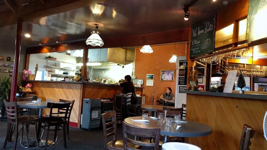 Carlton Bar & Steakhouse