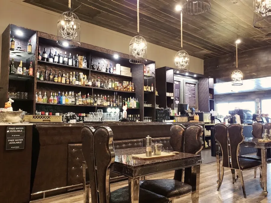 Rustic Cafe and Restaurant