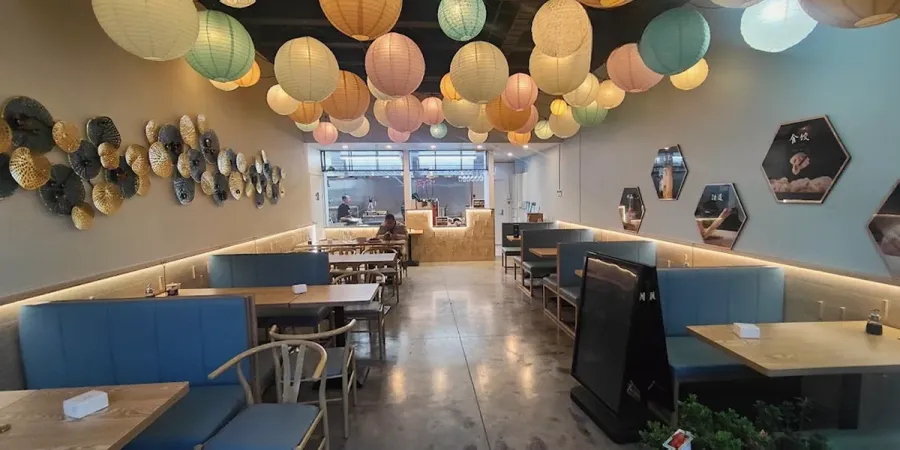 No.8 Noodle Bar 绽放.中餐馆