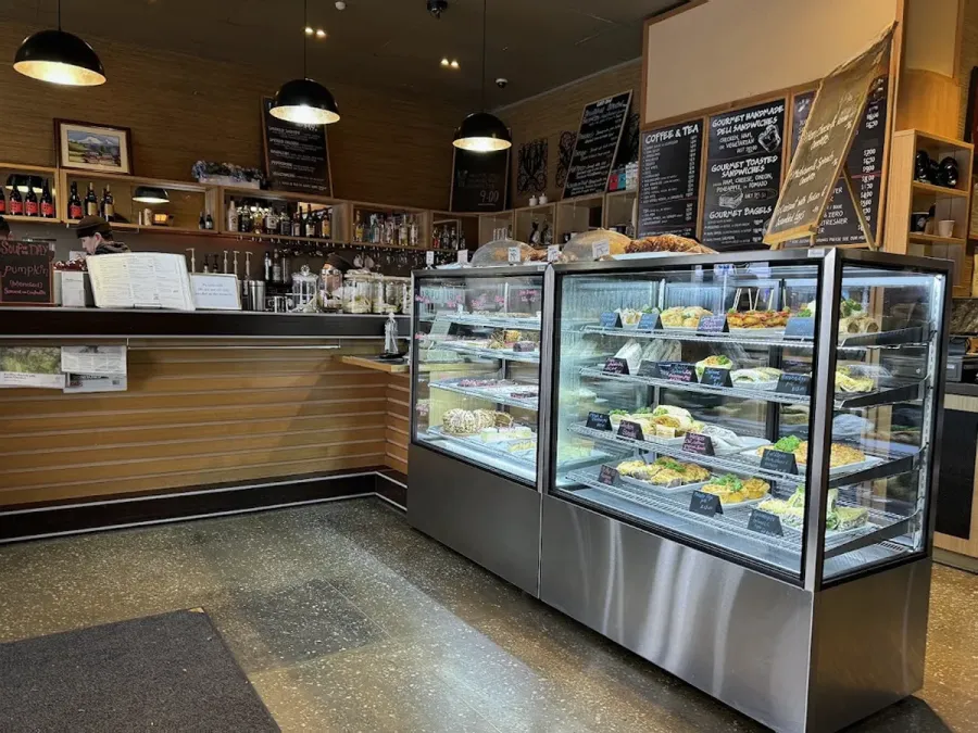 Piccolo Cafe & restaurant