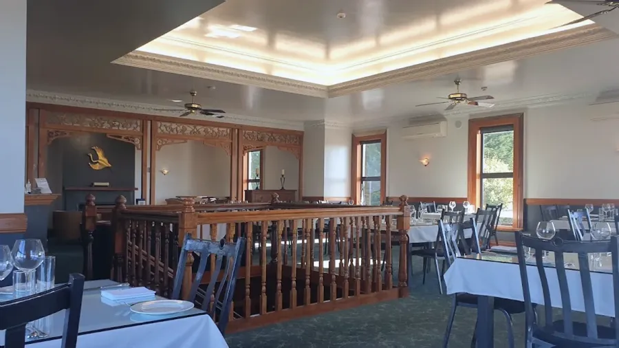 Elegance at 148 on Elles Restaurant