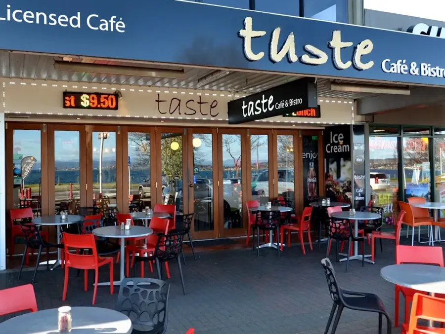 Taste Cafe Restaurant & Bar
