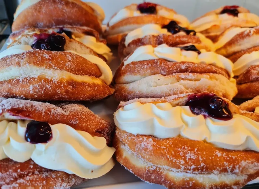 Uppercrust Bakery
