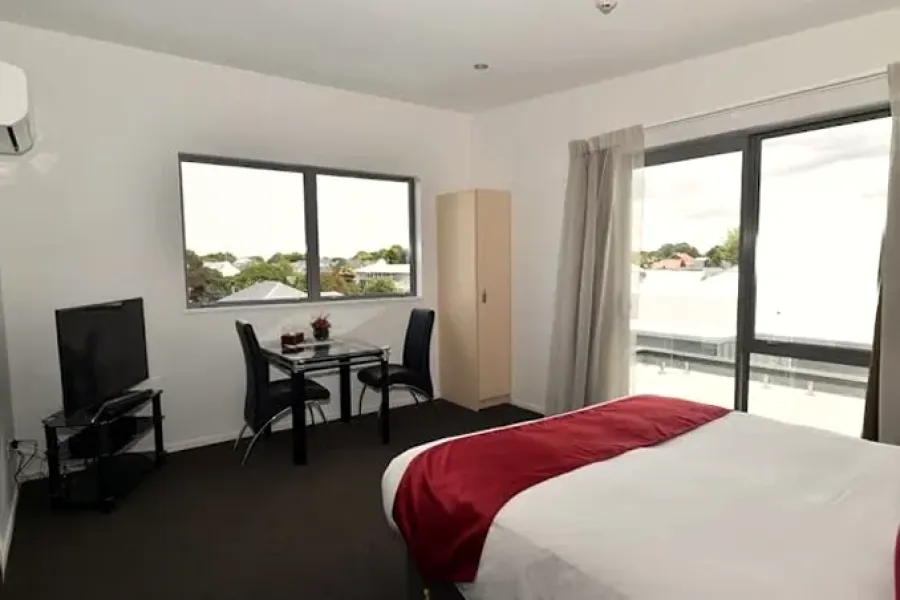 Bealey Plaza Motel