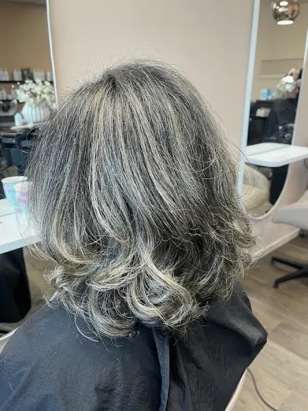Lola Hair Studio