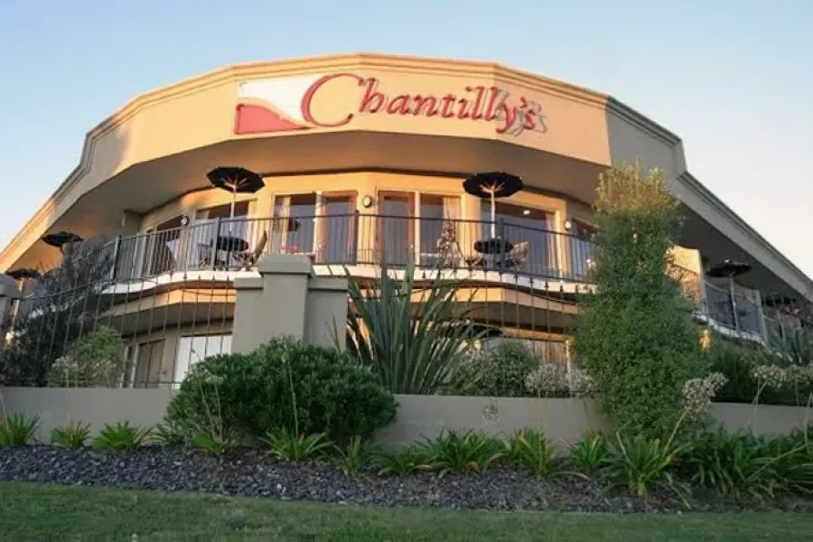 Chantilly's Motor Lodge