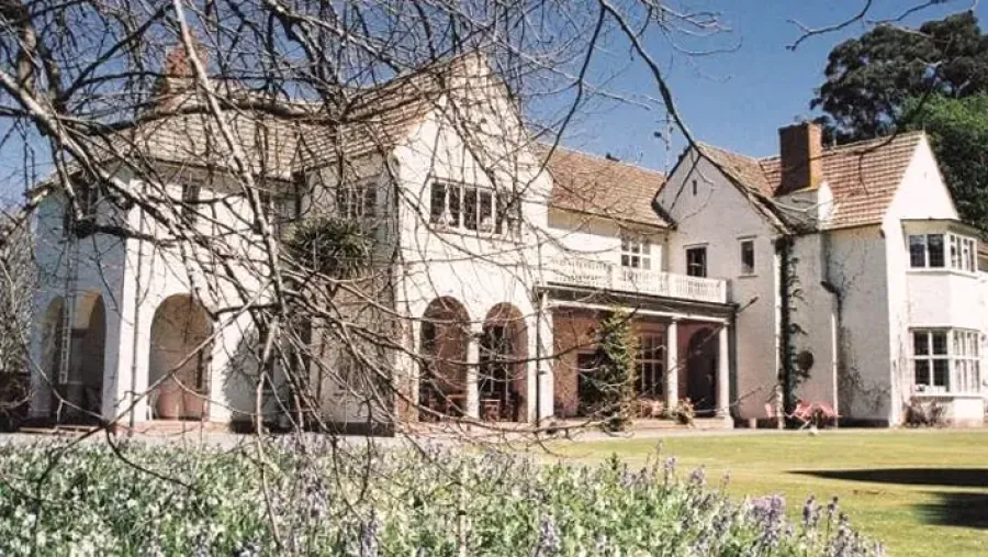 Longwood - Country Lodge