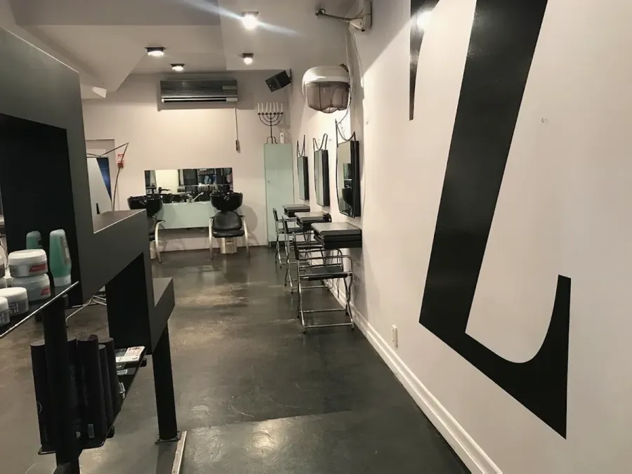 Zanzahair