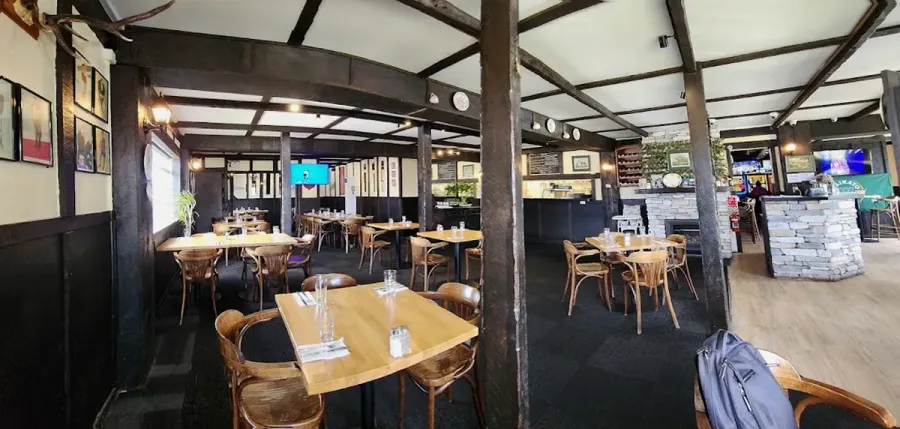 Fox & Hounds