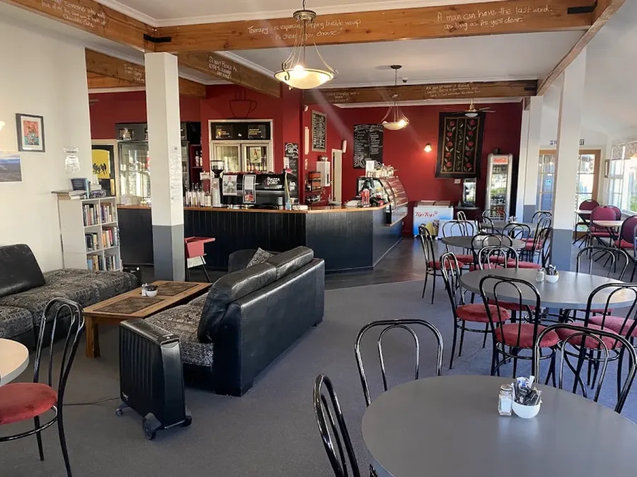 Red Post Cafe