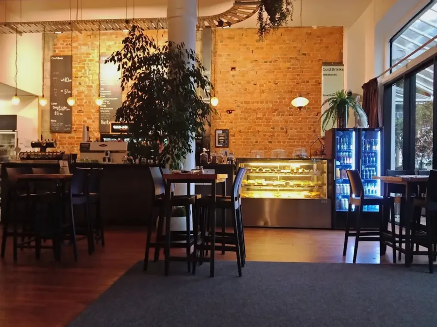 Tuatara Cafe / Bar