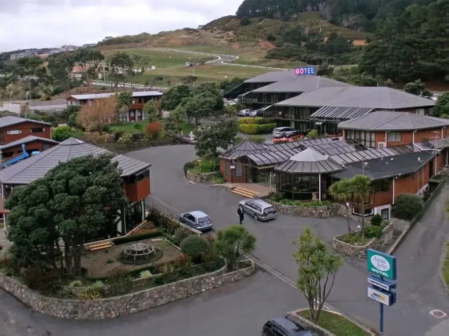 Aotea Lodge