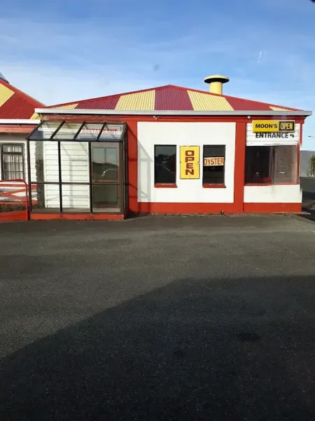 Moon's Chinese Restaurant & Takeaways