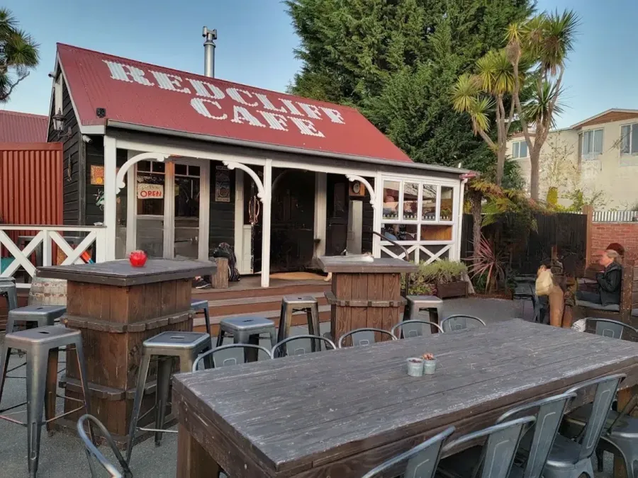 Redcliff Restaurant and bar