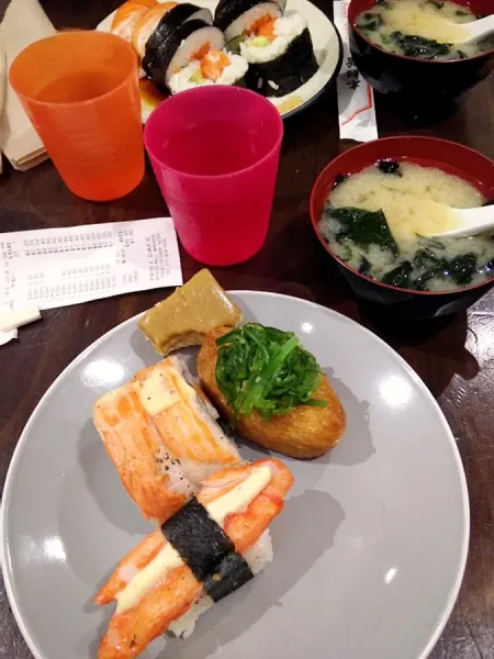 Yohei Cafe - Sushi & Juices