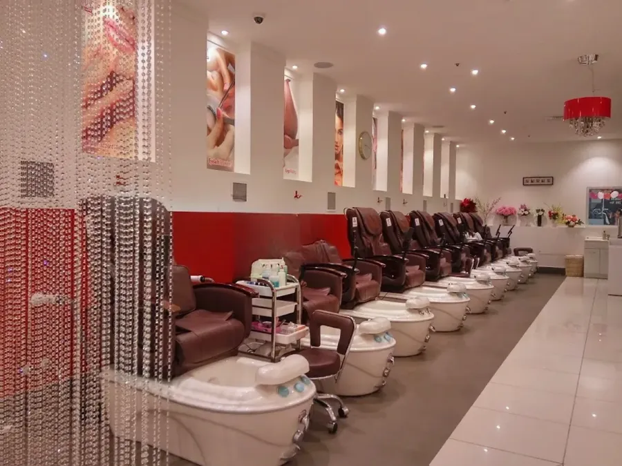 Happy Nails and Beauty