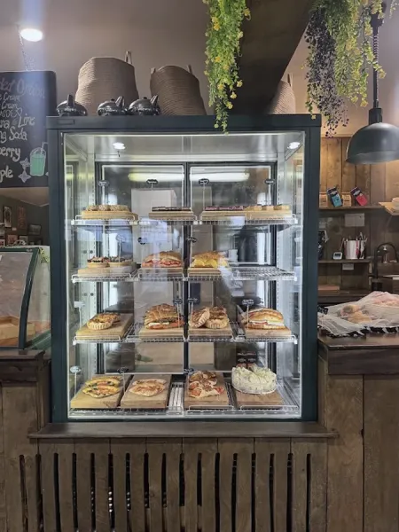 Café & artisan bakery