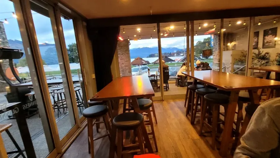 The Paddle & Pint