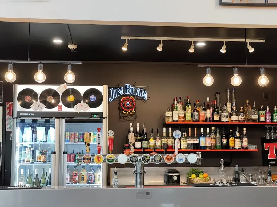 Fat Tonys Cafe & Bar