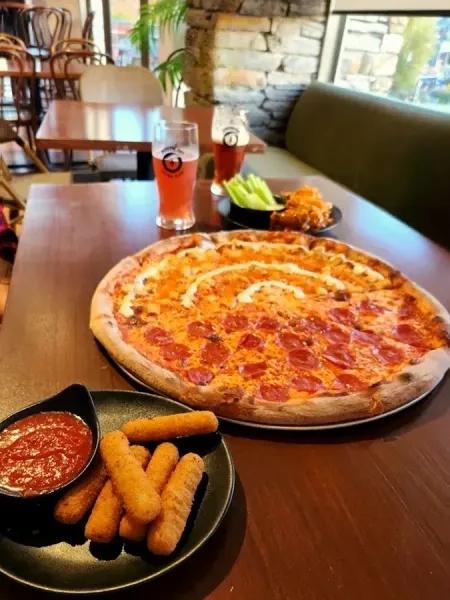 Sal's Authentic New York Pizza - Wānaka