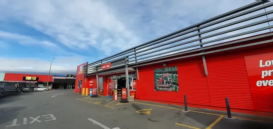 Supercheap Auto Levin
