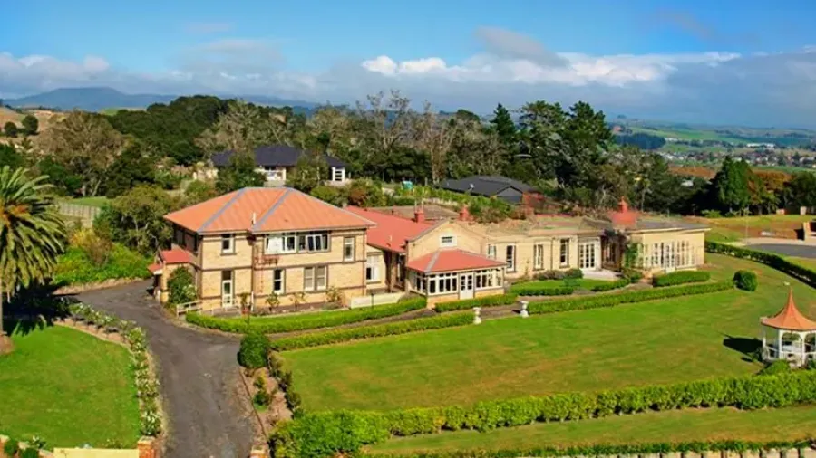 Manor Views