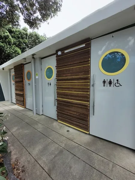Public Toilets Mana